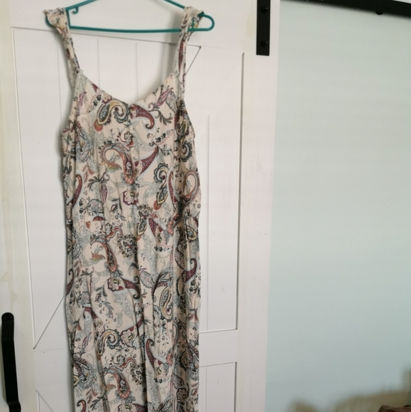 Dress - Picture 2 of 4